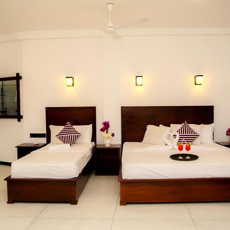 Hotel Coconut Style Restaurant&Milinda Guest Unawatuna Exterior foto