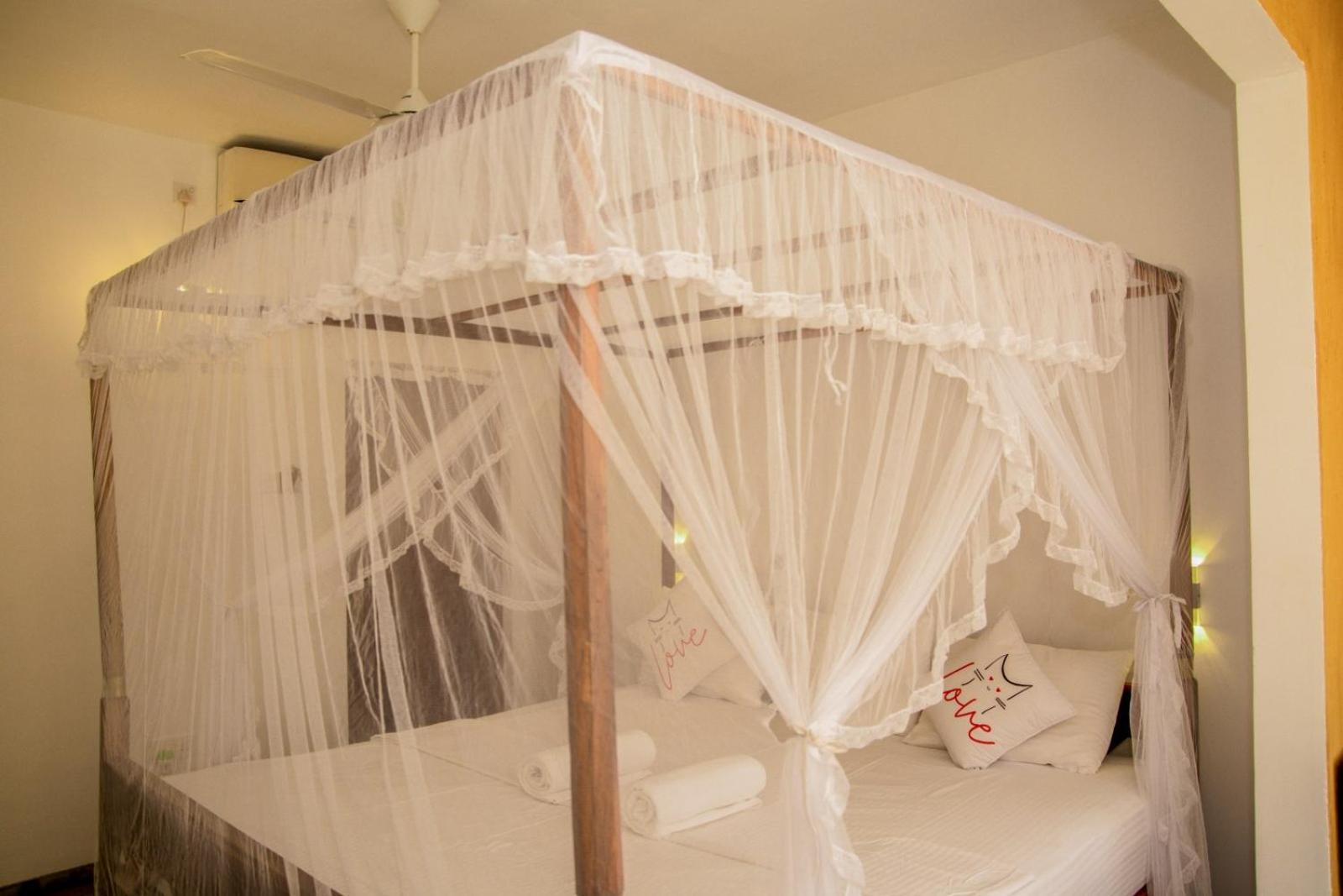 Hotel Coconut Style Restaurant&Milinda Guest Unawatuna Exterior foto