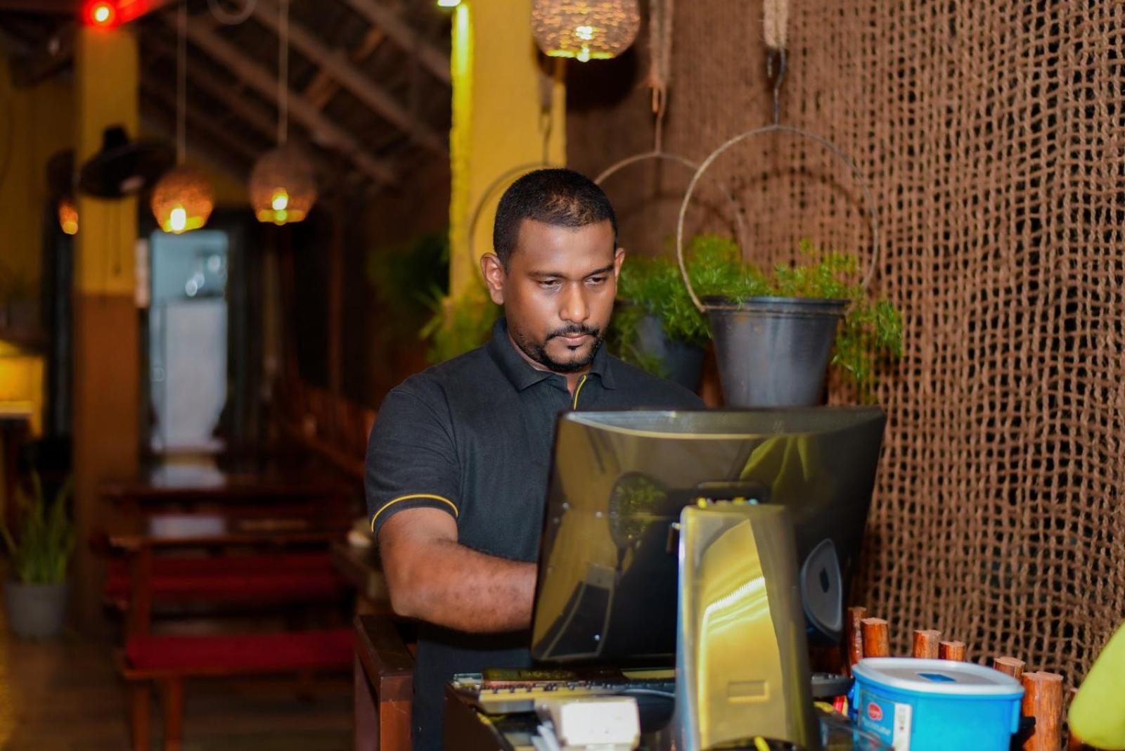Hotel Coconut Style Restaurant&Milinda Guest Unawatuna Exterior foto