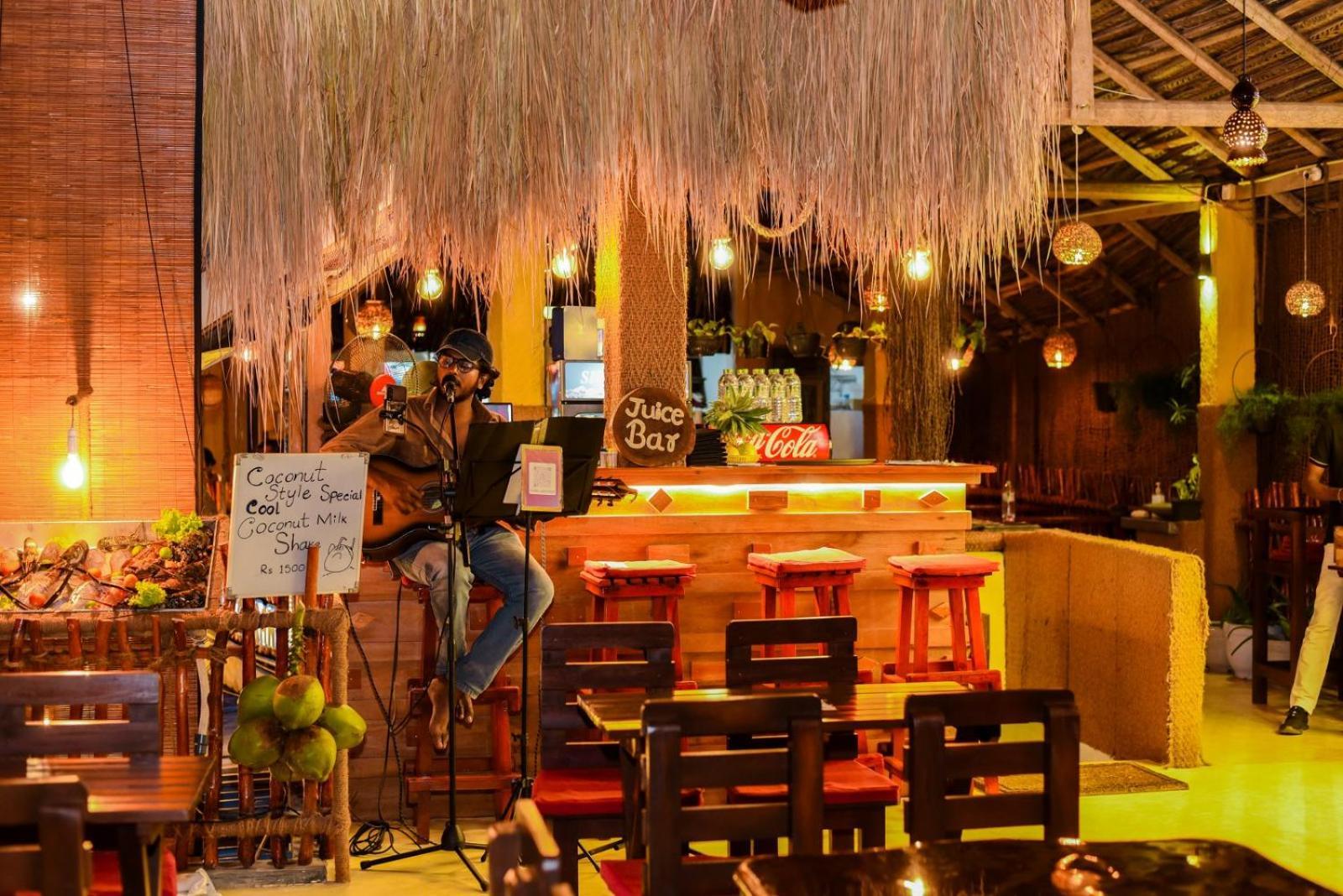 Hotel Coconut Style Restaurant&Milinda Guest Unawatuna Exterior foto