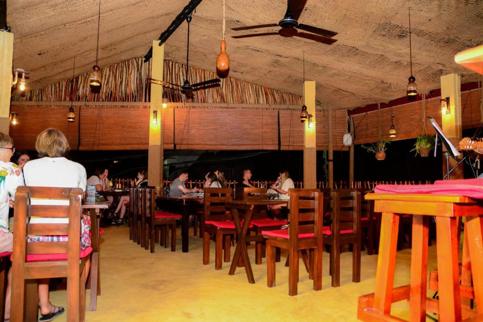 Hotel Coconut Style Restaurant&Milinda Guest Unawatuna Exterior foto
